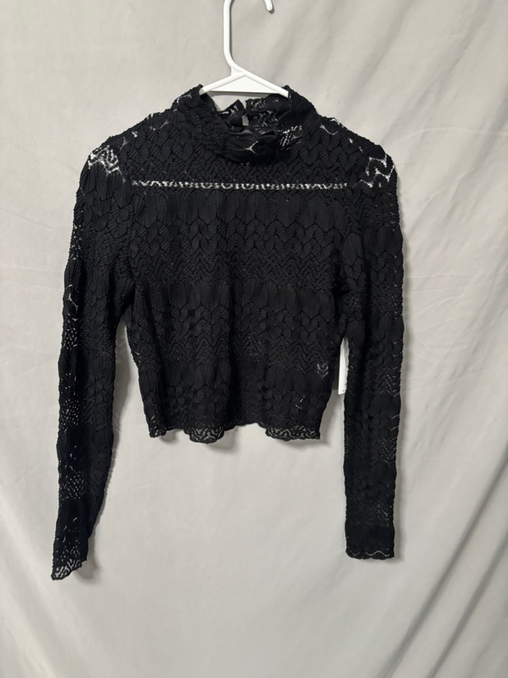 Hurley Juniors Lacey Mock-Neck Crop Top